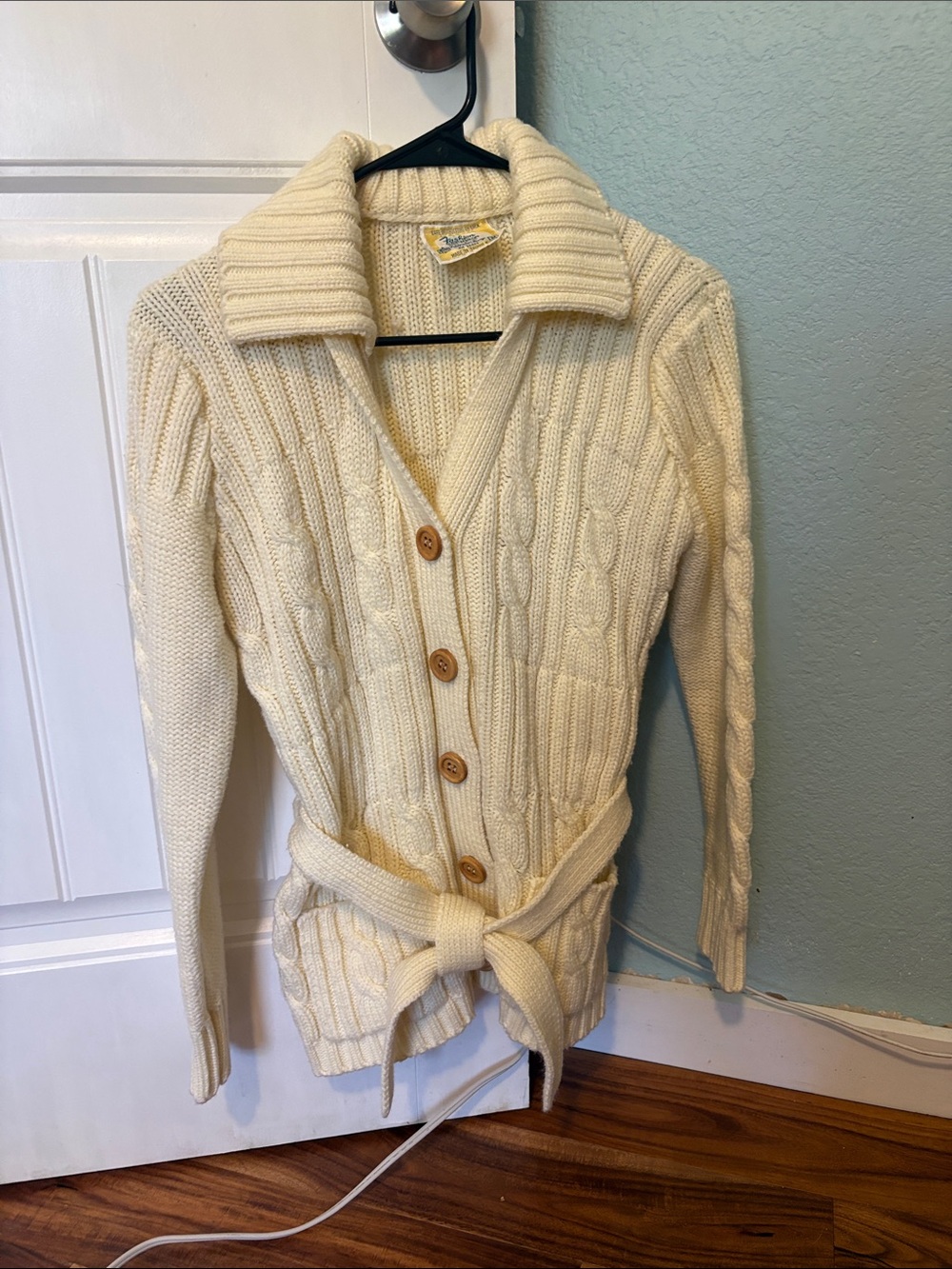 Vintage Cream Cable-Knit Button Front Sweater Cardigan with Belt
